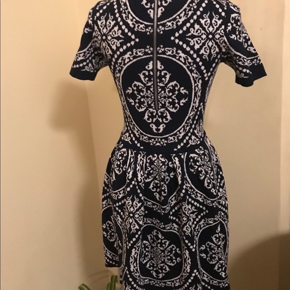 Romeo & Juliet Dress - Picture 2 of 8